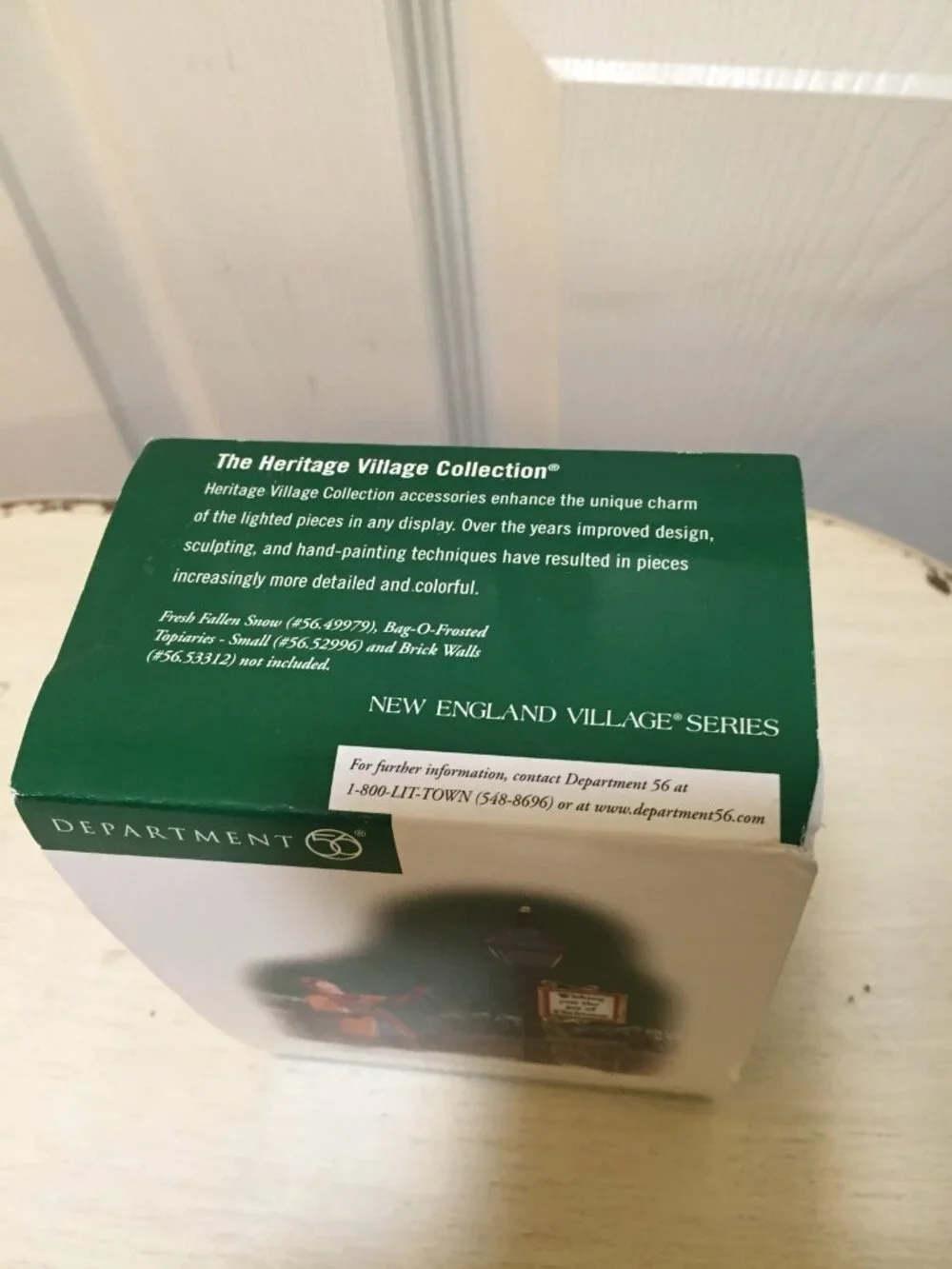 Department 56 New England Village Lamp Lighter Intro 07 Retired Piece w/Box Nic